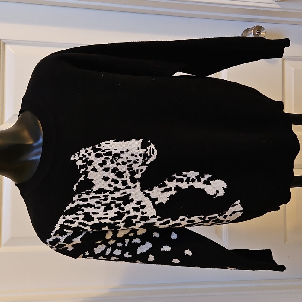 ANGASHION Leopard Print Sweater - S
